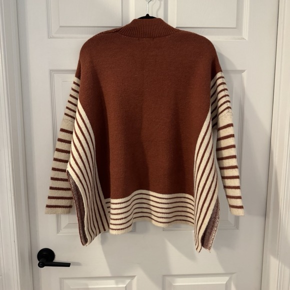 entro Women's Cozy Knit Striped Poncho Sweater Striped Boxy Oversized S/M - Picture 4 of 9